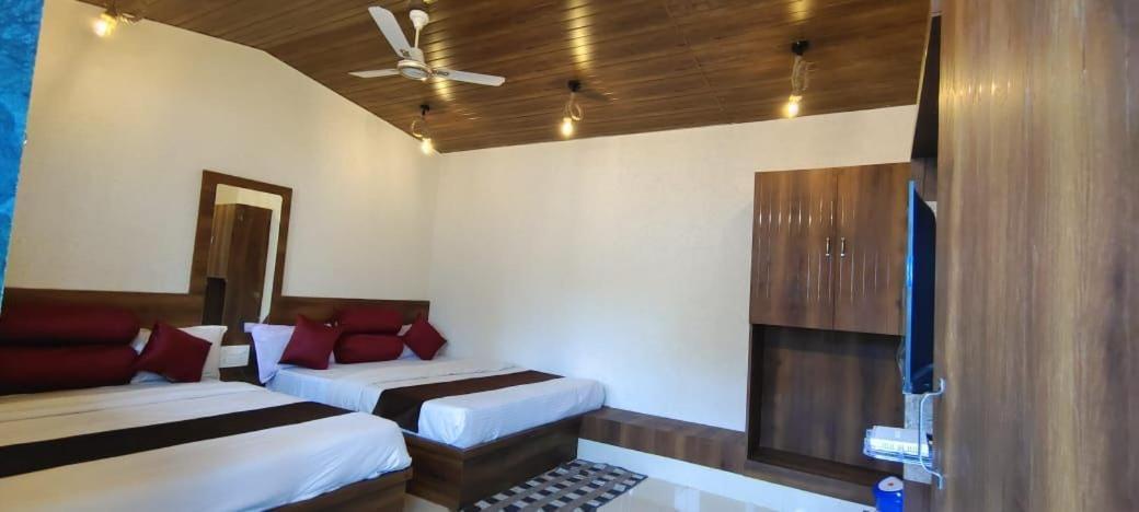 Hotel Payal & Restaurent Pachmarhī Dış mekan fotoğraf