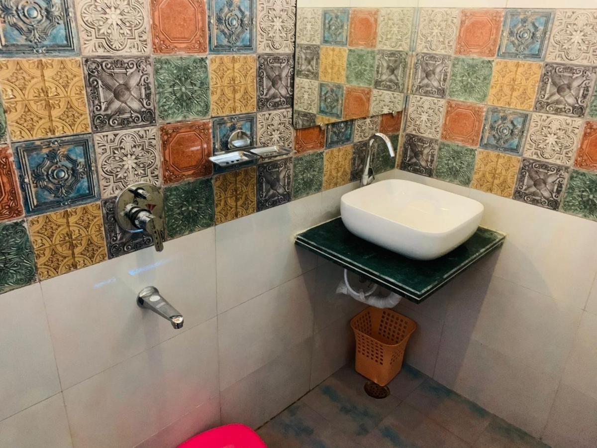 Hotel Payal & Restaurent Pachmarhī Dış mekan fotoğraf
