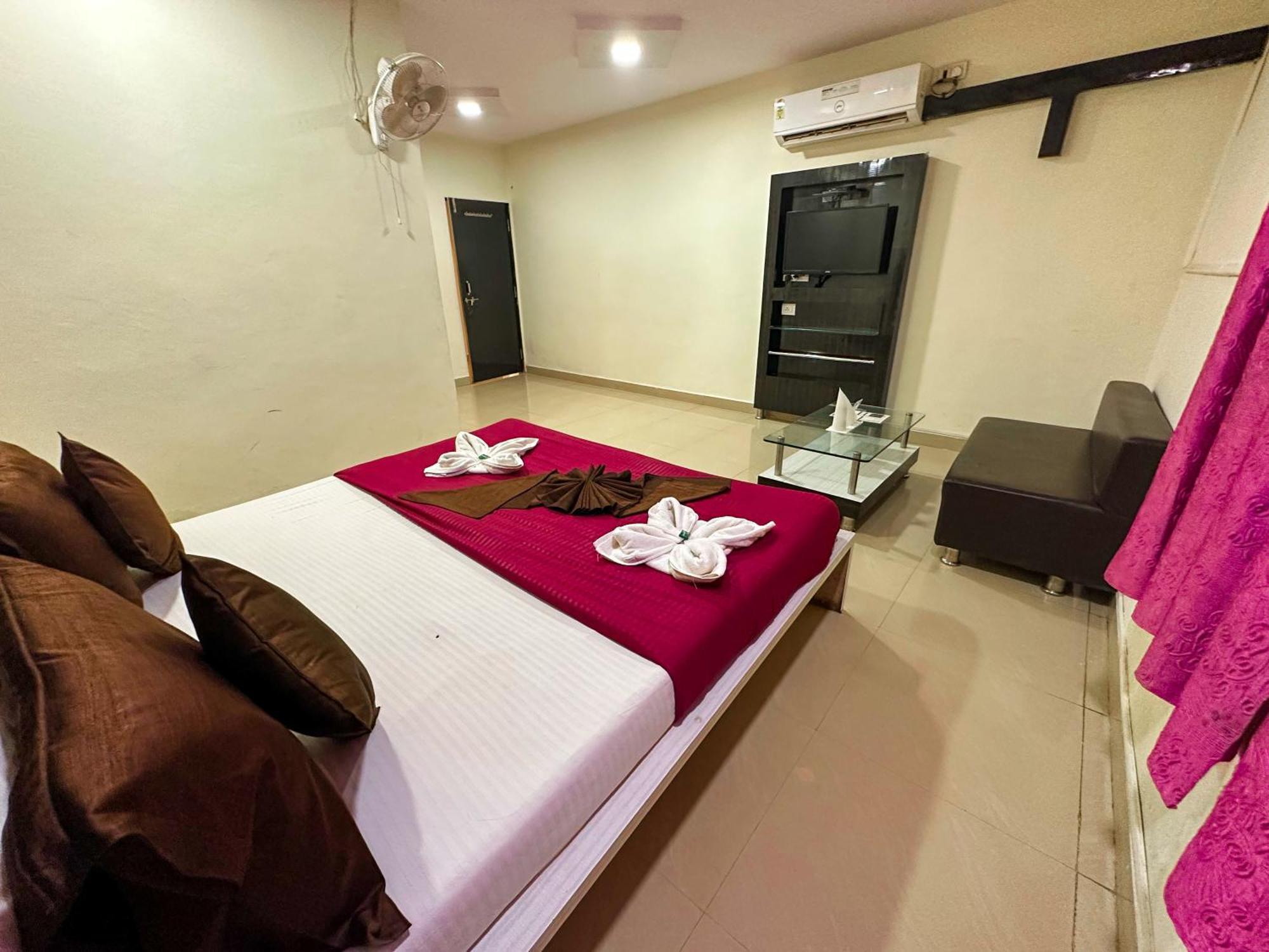 Hotel Payal & Restaurent Pachmarhī Dış mekan fotoğraf